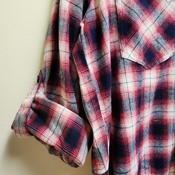 NWT VELVET HEART Button-up Shirt Red & Navy Plaid with Embroidered Flowers Large - Picture 8 of 11